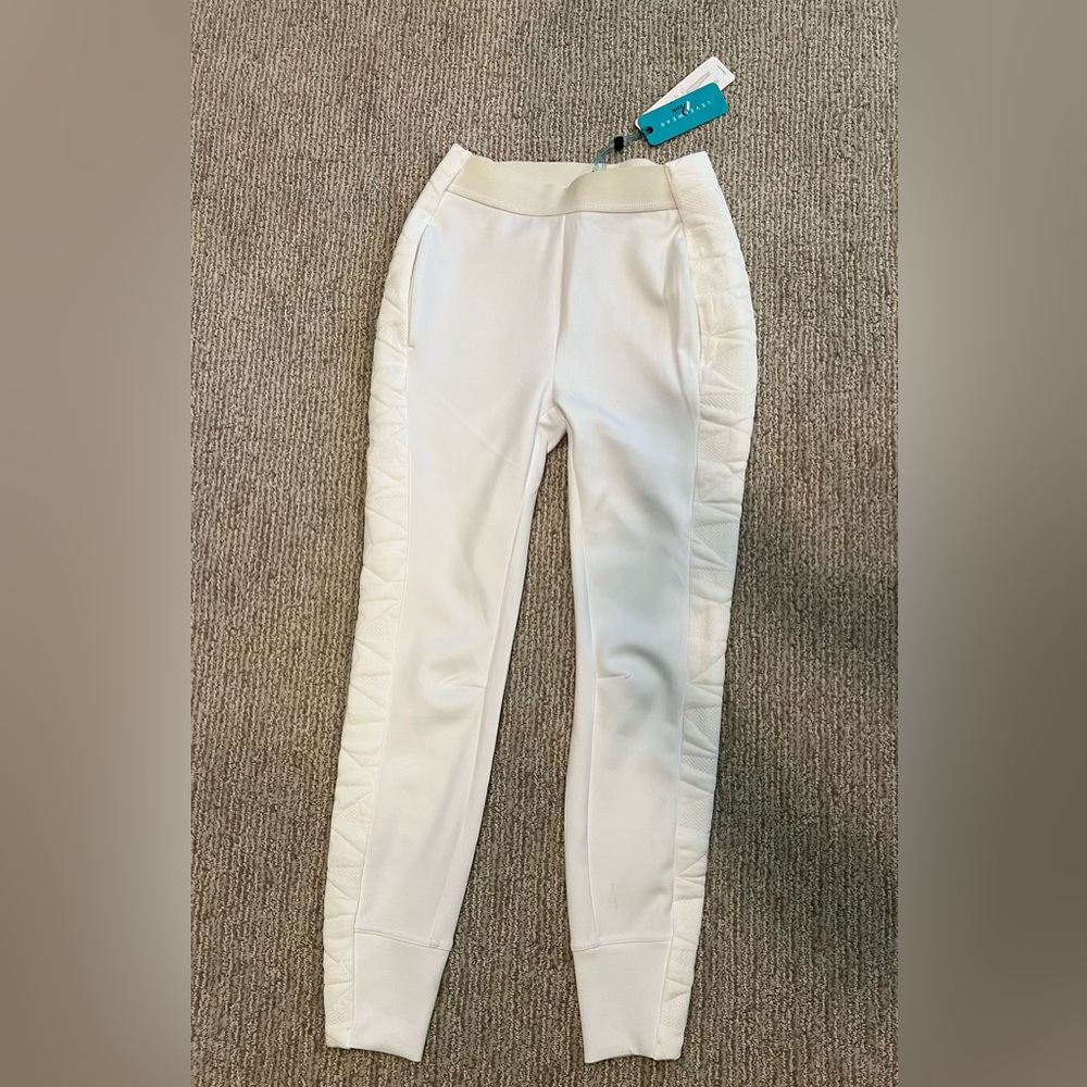 Levelwear Hailey Golf Pant in white size XS